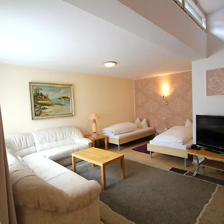 Hotel apartamentowy Apartmenthaus Alt Graz Düsseldorf